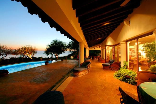 Casa Puesta del Sol El Farallon Costa Banderas elegant and dramatic old world colonial hacienda style cliffside oceanfront luxury villa with a spectacular view of Banderas Bay